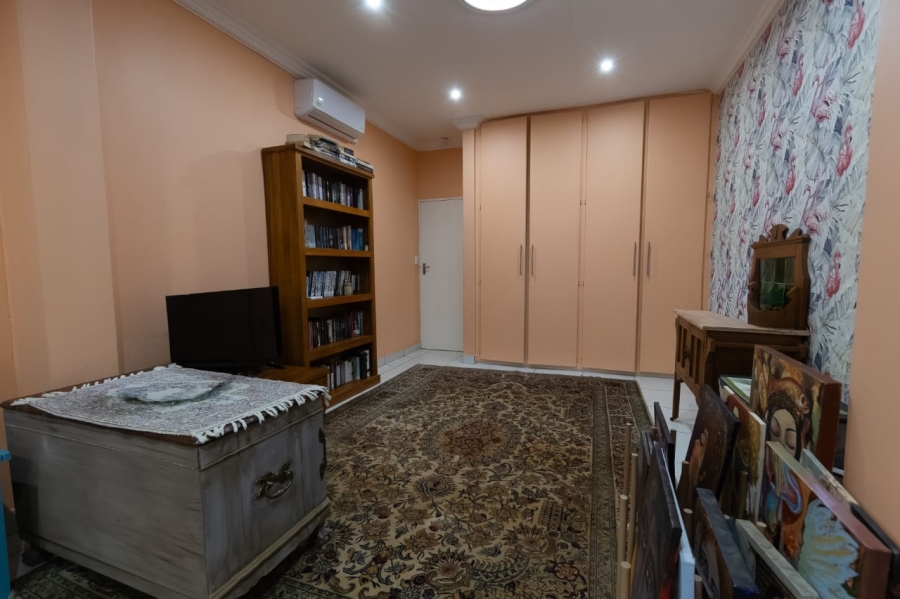 3 Bedroom Property for Sale in Safari Gardens North West